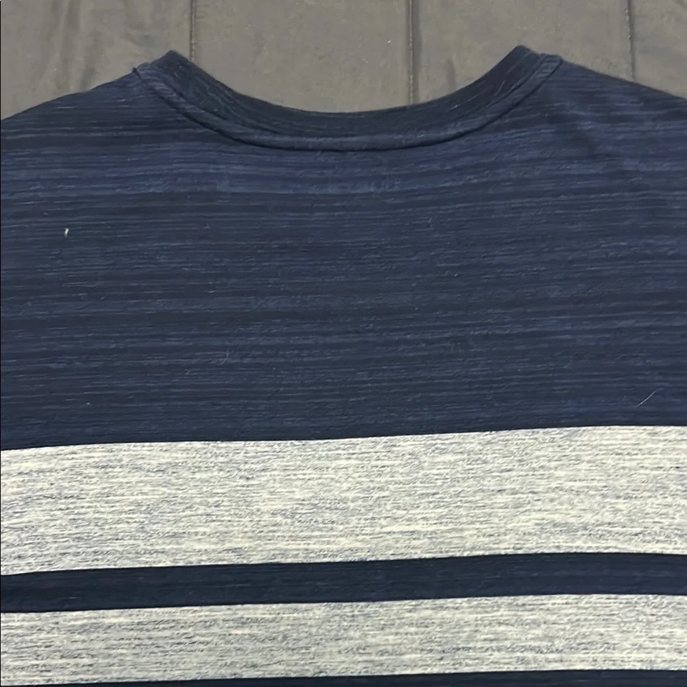 American Eagle Pocket Tee - Picture 7 of 8